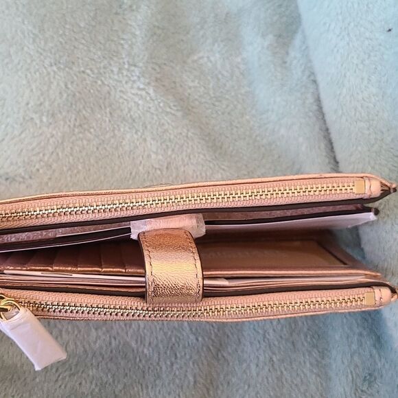 Michael kors double zipper wristlet - Picture 3 of 4